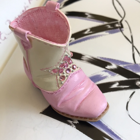 Just the Right Shoe Collection. Design is Rodeo Princess. - Picture 7 of 16